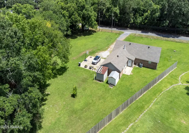 Homes for sale in Maurice, LA | 6414 Fusilier Rd, Maurice, LA 70555 | MLS# 2600005335