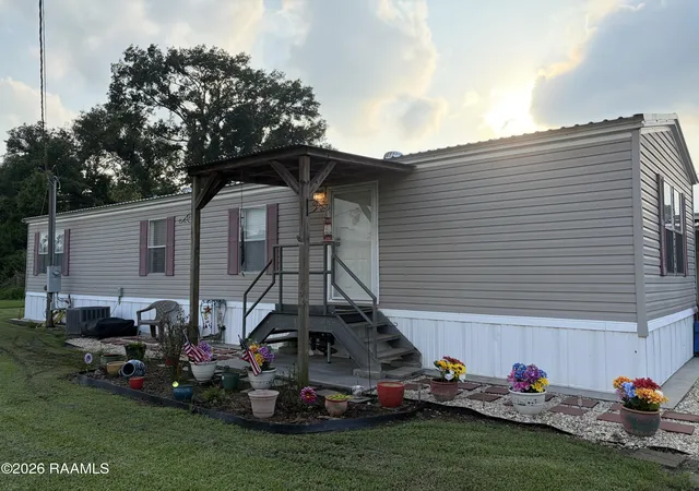 Homes for sale in Port Barre, LA | 460 Bayou Rd, Port Barre, LA 70577 | MLS# 2600005583