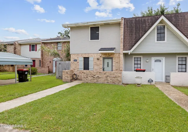 Photo 3 of Sale Pending at 2409 Robley Dr, Lafayette, LA 70503 | MLS# 2600008025 | Listing updated on 2026-09-21