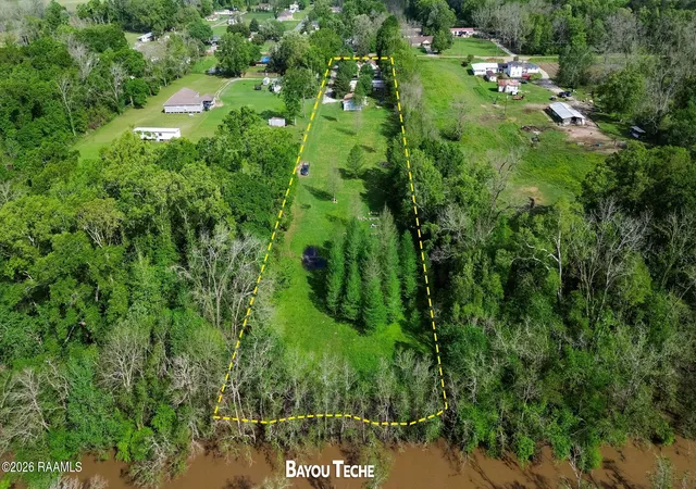 15th image of 2623 Main Hwy, Breaux Bridge, LA 70517 | MLS# 2600003996