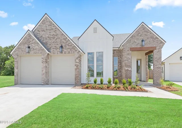image of 721 Whispering Meadows Rd, Broussard, LA 70518 | MLS# 2600000668