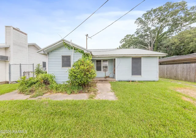 3rd image of 1409 E Willow St, Lafayette, LA 70501 | MLS# 2600006083