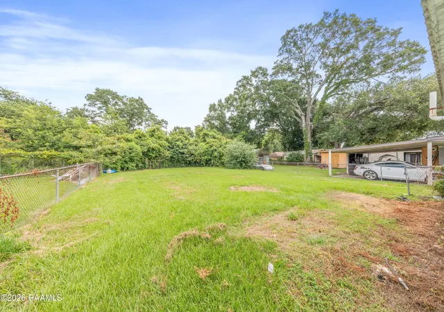 4th image of 1409 E Willow St, Lafayette, LA 70501 | MLS# 2600006083
