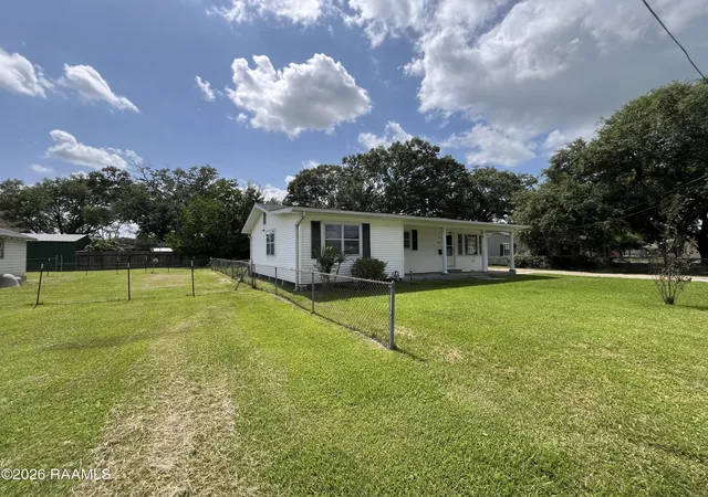 Homes for sale in Rayne, LA | 1006 Barbara St, Rayne, LA 70578 | MLS# 2600005935