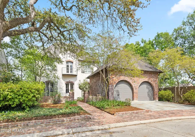 Photo 2 of Single family home for sale at 106 Kings Walk, Lafayette, LA 70503 | MLS# 2600003602 | Listing updated on 2026-09-15