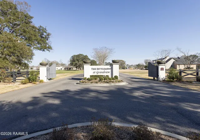 2nd image of 221 Grand Manor Dr, Youngsville, LA 70592 | MLS# 2600000829