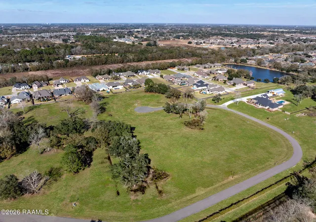 4th image of 221 Grand Manor Dr, Youngsville, LA 70592 | MLS# 2600000829
