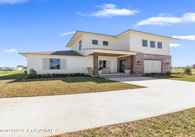 3rd image of 400 Villager Ave, Scott, LA 70583 | MLS# 2600006254
