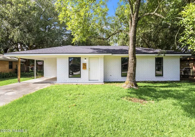 1st image of 129 Lindsey Cir, Carencro, LA 70520 | MLS# 2600004818