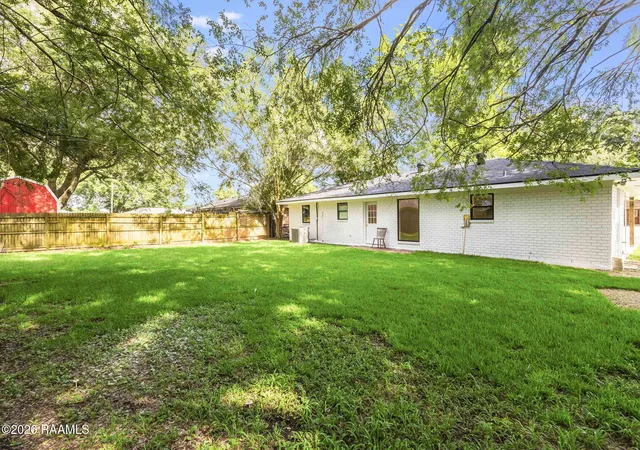 3rd image of 129 Lindsey Cir, Carencro, LA 70520 | MLS# 2600004818