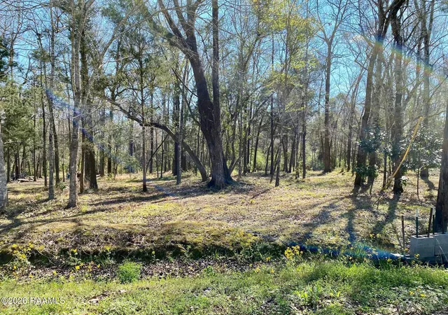 Photo 1 of Sale Pending at 511 Evelyn Dr, Abbeville, LA 70510 | MLS# 2600007962 | Listing updated on 2026-09-04