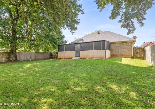 Photo 4 of Single family home for sale at 119 Kingswood Dr, Lafayette, LA 70501 | MLS# 2600006322 | Listing updated on 2026-09-12