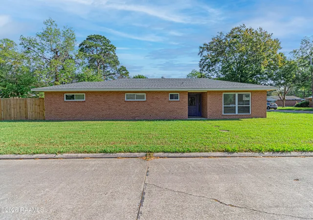 Homes for sale in New Iberia, LA | 801 Vicnaire St, New Iberia, LA 70563 | MLS# 2600002648