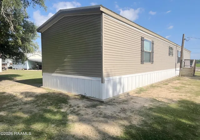 Homes for sale in Loreauville, LA | 611 Lake Dauterive Rd, Loreauville, LA 70552 | MLS# 2600002883