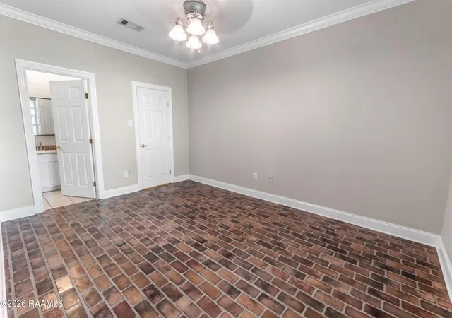 Homes for sale in Baton Rouge, LA | 710 E Boyd Dr, Baton Rouge, LA 70808