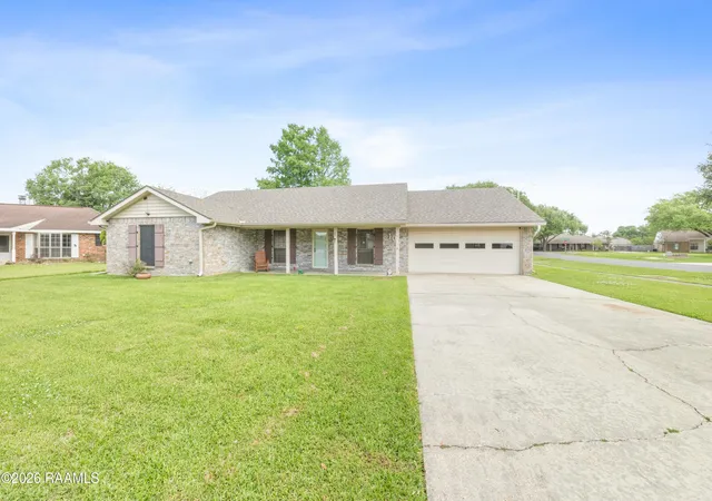 Homes for sale in Lafayette, LA | 100 Albania Ct, Lafayette, LA 70503 | MLS# 2600003095