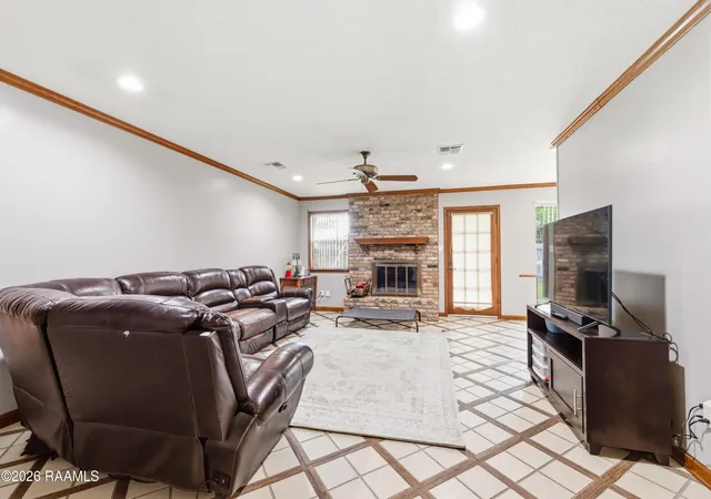 Photo 4 of Single family home for sale at 100 Albania Ct, Lafayette, LA 70503 | MLS# 2600003095 | Listing updated on 2026-09-21
