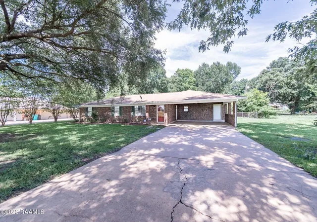 Homes for sale in Ville Platte, LA | 313 Colt Ave, Ville Platte, LA 70586 | MLS# 2600005464