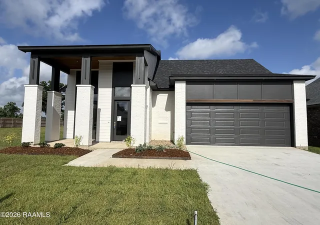 1st image of 104 Fountain Meadow Dr, Broussard, LA 70518 | MLS# 2600000669