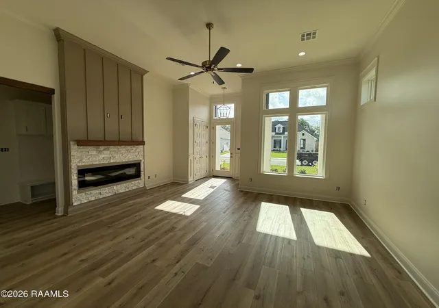 3rd image of 104 Fountain Meadow Dr, Broussard, LA 70518 | MLS# 2600000669