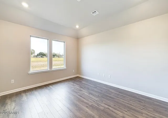 Photo 4 of Sale Pending at 254 Crowne Parc Dr, Opelousas, LA 70570 | MLS# 2600003648 | Listing updated on 2026-09-21