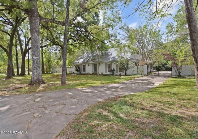 3rd image of 421 Lippi Blvd, Lafayette, LA 70508 | MLS# 2600002600