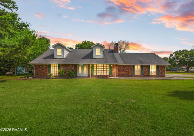 Homes for sale in Abbeville, LA | 16335 W La Hwy 330, Abbeville, LA 70510 | MLS# 2600003480