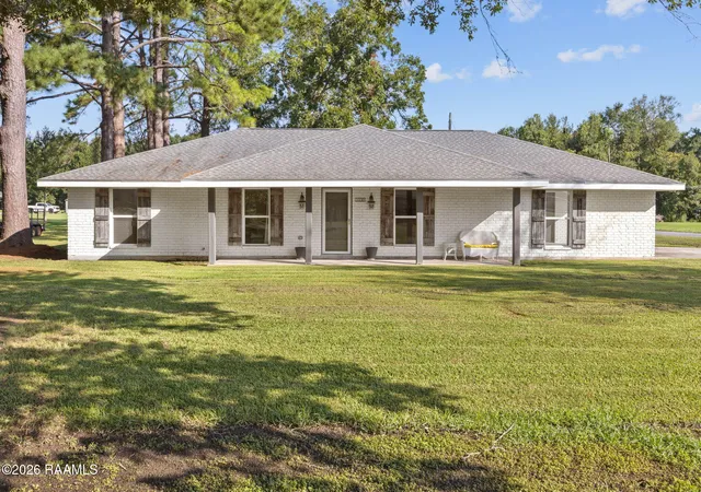 Single family home for sale at 1039 Lynn Romero Dr, Breaux Bridge, LA 70517 | MLS# 2600008144
