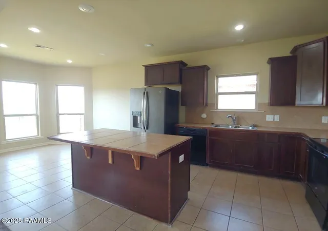 5th image of 214 Golden Lake Dr, Rayne, LA 70578 | MLS# 2600006822