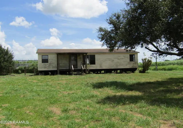 image of 8805 Leleux Rd, New Iberia, LA 70560 | MLS# 2600007702