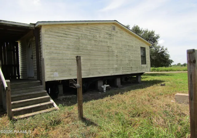 image of 8805 Leleux Rd, New Iberia, LA 70560 | MLS# 2600007702