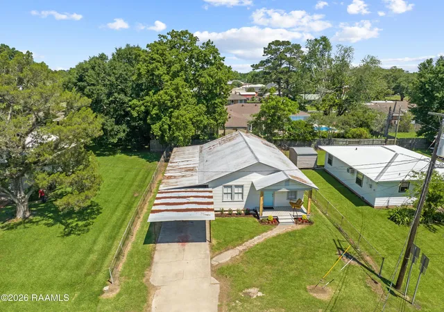 Homes for sale in Breaux Bridge, LA | 803 Grand Point Hwy, Breaux Bridge, LA 70517 | MLS# 2600003462