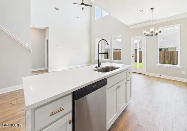 Photo 4 of Sale Pending at 108 Belle Lake Dr, Lafayette, LA 70506 | MLS# 2600005821 | Listing updated on 2026-09-03