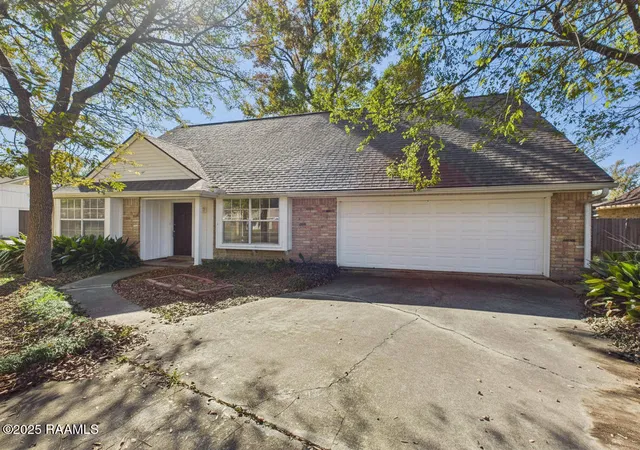 Photo 2 of Single family home for sale at 112 Marla St, Lafayette, LA 70508 | MLS# 2500006035 | Listing updated on 2026-07-27