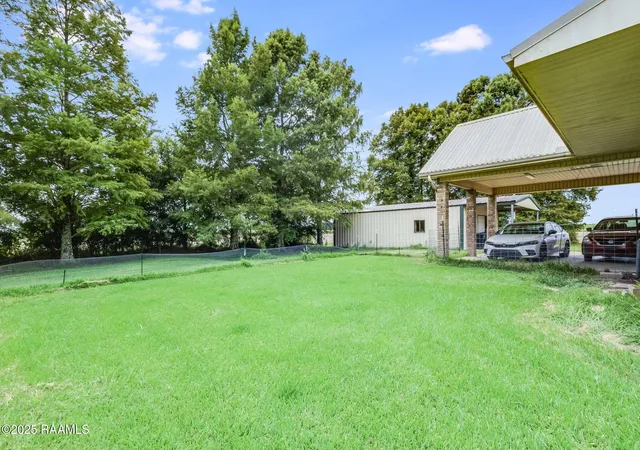 Photo 20 of Sale Pending at 1414 David Duboin Rd, New Iberia, LA 70560 | MLS# 2500002732 | Listing updated on 2026-04-18