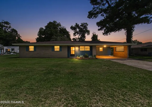2nd image of 105 Paulman Dr, Lafayette, LA 70507 | MLS# 2600005974
