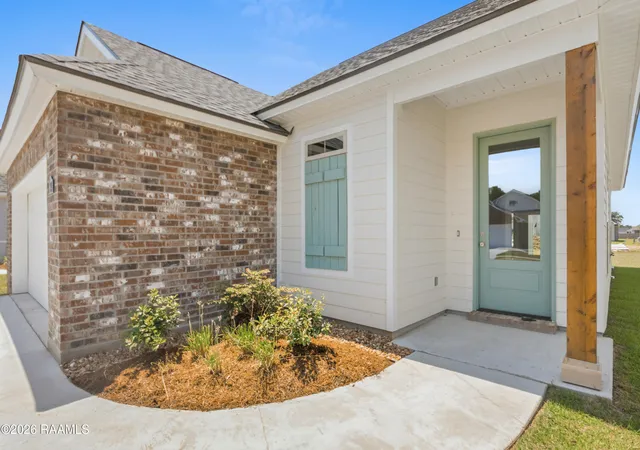 Photo 3 of Single family home for sale at 304 Gun Runner Dr, Carencro, LA 70520 | MLS# 2600003949 | Listing updated on 2026-09-17