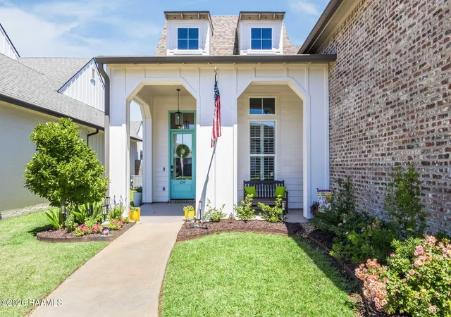 Homes for sale in Youngsville, LA | 210 Santander Dr, Youngsville, LA 70592 | MLS# 2600004305