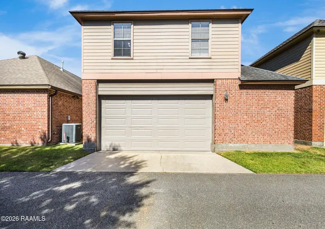 Photo 3 of Single family home for sale at 117 Warmstone Brg Dr, Lafayette, LA 70508 | MLS# 2600000348 | Listing updated on 2026-08-28