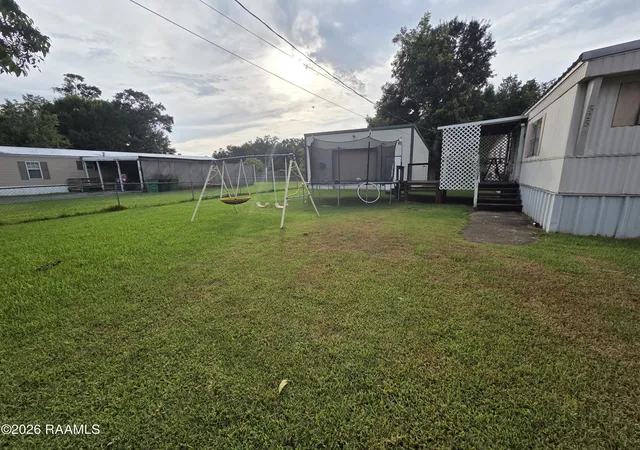 Photo 3 of Manufactured home for sale at 525 Guiberteau St, Jeanerette, LA 70544 | MLS# 2600007879 | Listing updated on 2026-08-27