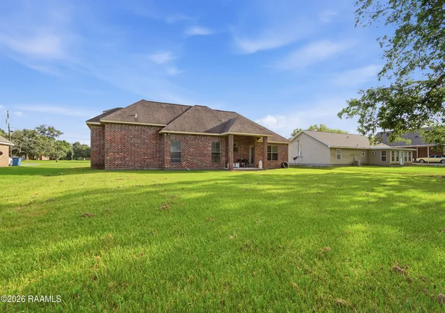 26th image of 213 Louisiana Dr, Saint Martinville, LA 70582 | MLS# 2600006145