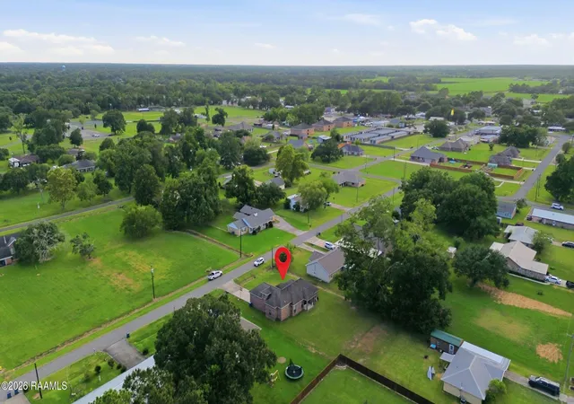 4th image of 213 Louisiana Dr, Saint Martinville, LA 70582 | MLS# 2600006145