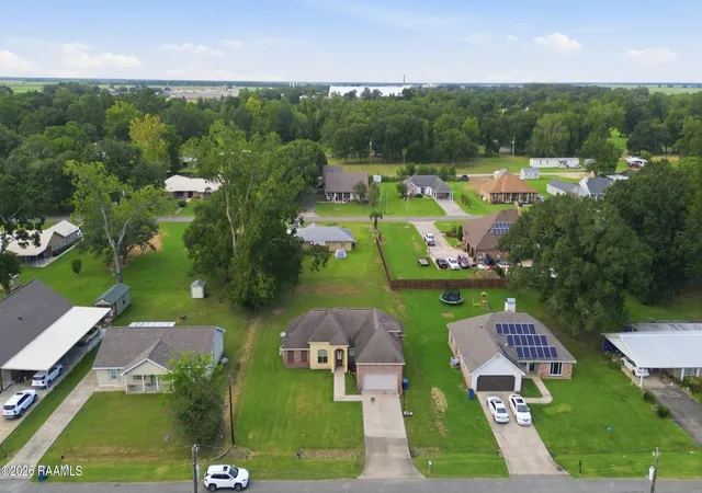 5th image of 213 Louisiana Dr, Saint Martinville, LA 70582 | MLS# 2600006145