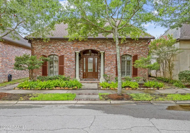 Photo 2 of Single family home for sale at 127 Woodsboro Dr, Lafayette, LA 70508 | MLS# 2600006672 | Listing updated on 2026-08-28
