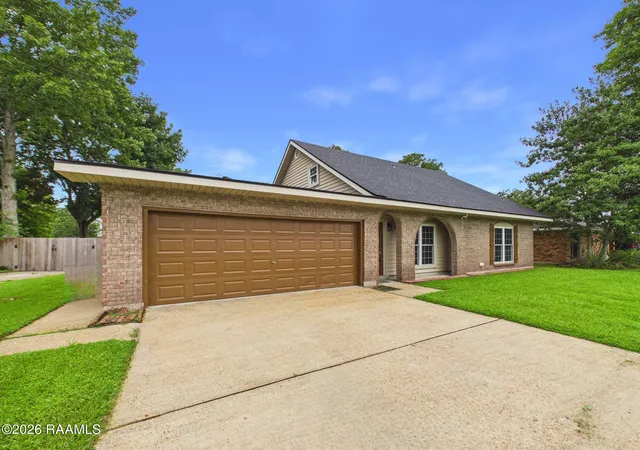 2nd image of 116 Dove Cir, Lafayette, LA 70508 | MLS# 2600006759