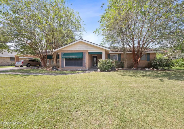 3rd image of 313 Meadow Ln, Lafayette, LA 70506 | MLS# 2600007865
