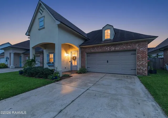 Photo 3 of Single family home for sale at 402 Summerland Key Ln, Lafayette, LA 70508 | MLS# 2600006292 | Listing updated on 2026-09-16