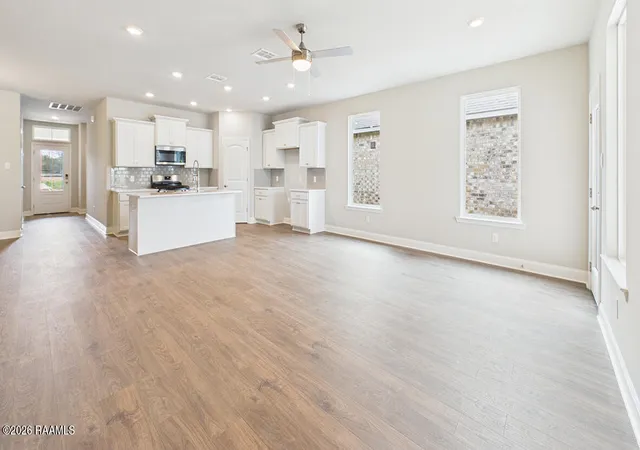 Photo 3 of Single family home for sale at 306 Bellewood Dr, Lafayette, LA 70507 | MLS# 2600005922 | Listing updated on 2026-06-30