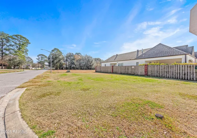 Photo 3 of Land for sale at 101 Floridian Ln, Lafayette, LA 70506 | MLS# 2600001383 | Listing updated on 2026-08-31