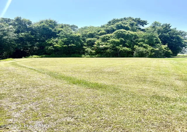 Photo 2 of Land for sale at 909 Oakcrest Dr, New Iberia, LA 70563 | MLS# 2500004609 | Listing updated on 2026-08-01